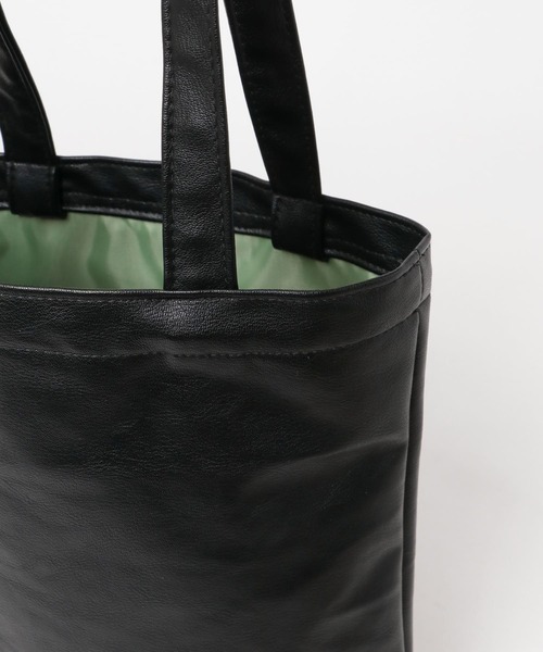 SMELLY（スメリー）の「フェイクレザーミニトート（トートバッグ・レディース・ブラック/ミント/アイボリー/ブルー/グリーン系その他/パープル・-）」の10枚目の写真