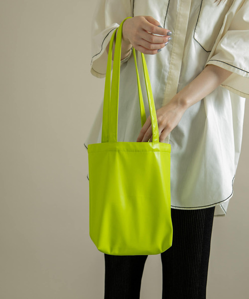 SMELLY（スメリー）の「フェイクレザーミニトート（トートバッグ・レディース・ブラック/ミント/アイボリー/ブルー/グリーン系その他/パープル・-）」の11枚目の写真