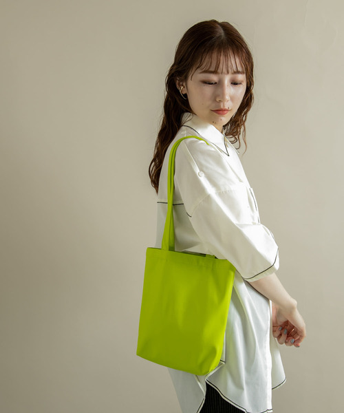 SMELLY（スメリー）の「フェイクレザーミニトート（トートバッグ・レディース・ブラック/ミント/アイボリー/ブルー/グリーン系その他/パープル・-）」の12枚目の写真