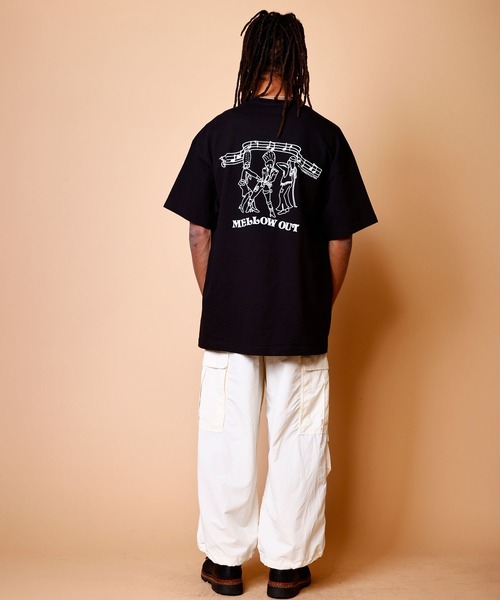 COMMON EDUCATION（コモンエデュケーション）の「S/S TEE "MELLOW OUT" / ショートスリーブ T ”メロウアウト”（Tシャツ/カットソー・メンズ・ホワイト/ブラック・MEDIUM/LARGE/X-LARGE）」の4枚目の写真