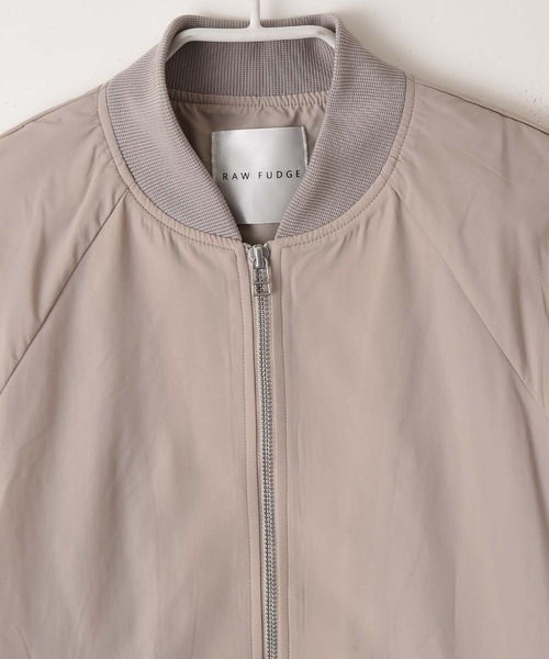 RAW FUDGE(ローファッジ)の「バックティアードミドルブルゾン(ブルゾン・レディース・ベージュ/ネイビー・M)」の13枚目の写真