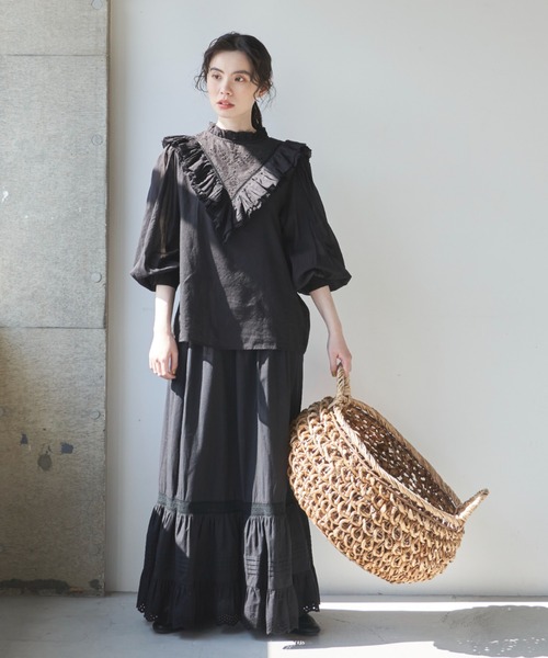 Libra Cue（リブラ キュー）の「”ビンテージライクレースブラウス”　　　　　　　　　インド綿100%、レースやフリルを贅沢に使いながらも甘さを抑えた大人のレースブラウス（シャツ/ブラウス・レディース・ホワイト/ブラック/ピンク・FREE）」の6枚目の写真