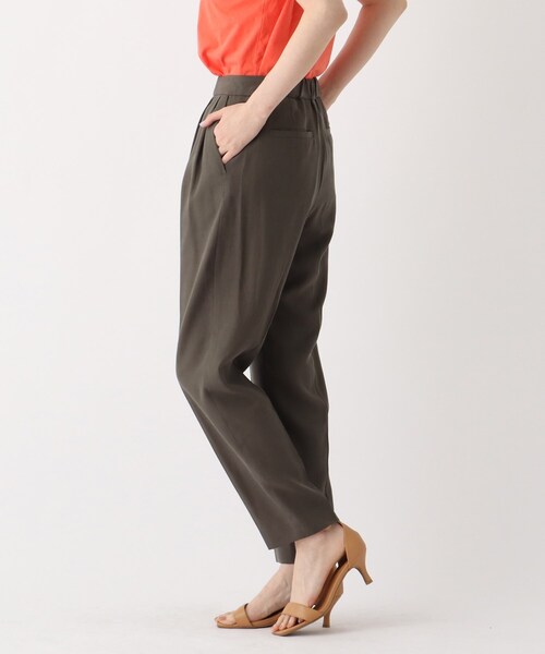 OPAQUE.CLIP（オペークドットクリップ）の「◆【DELEGANT/デレガント】ドレープツイル タックテーパードパンツ【WEB限定サイズ】（その他パンツ・レディース・ブラック/ライトグリーン/ブラウン系その他・36/38/40/34/42）」の12枚目の写真