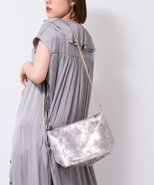 ear☆tee Lisaショルダーバッグ 楽天市場】tee Lisa（ティーリサ）ブラックドットショルダー