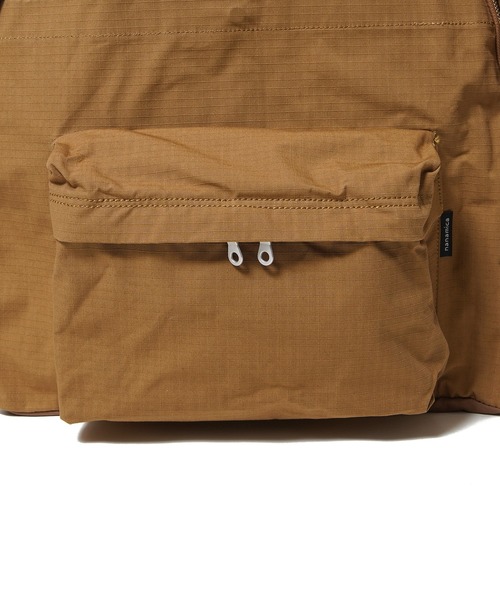 nanamica(ナナミカ)の「nanamica DAY PACK(バックパック/リュック・レディース・ブラック・FREE)」の9枚目の写真