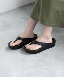 yuw | ＴＥＬＩＣ　Ｗ　ＦＬＩＰＦＬＯＰ　258119(サンダル)