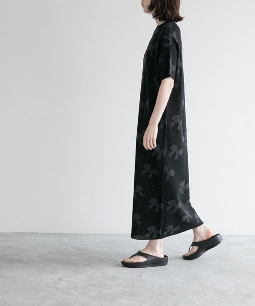 yuw（ユウ）の「ＴＥＬＩＣ　Ｗ　ＦＬＩＰＦＬＯＰ　258119（サンダル・レディース・ブラック・MEDIUM/LARGE）」の21枚目の写真