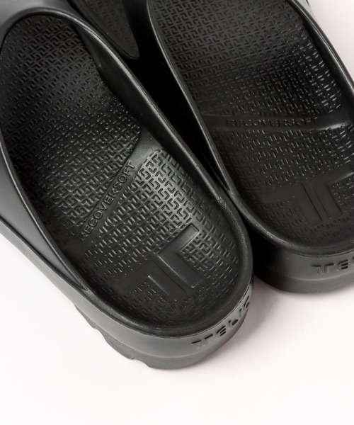 yuw（ユウ）の「ＴＥＬＩＣ　Ｗ　ＦＬＩＰＦＬＯＰ　258119（サンダル・レディース・ブラック・MEDIUM/LARGE）」の16枚目の写真