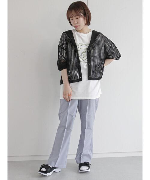 ehka sopo（エヘカソポ）の「カレッジロゴ刺繍Tシャツ（ニット/セーター・レディース・パープル/オフホワイト/キナリ・ﾌﾘ-）」の5枚目の写真