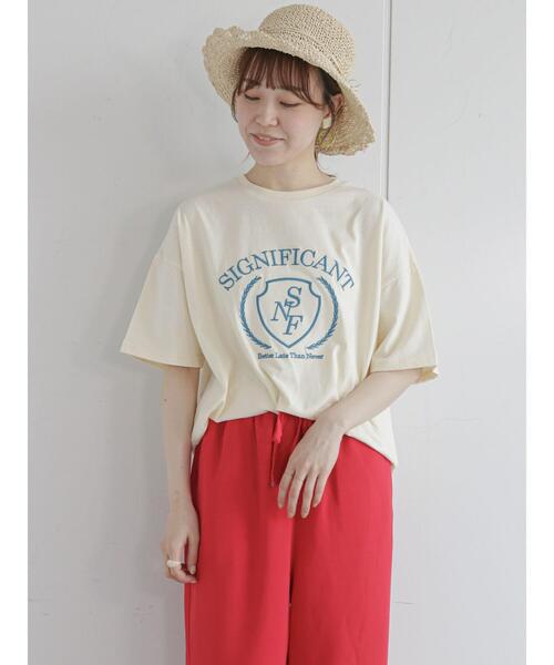 ehka sopo（エヘカソポ）の「カレッジロゴ刺繍Tシャツ（ニット/セーター・レディース・パープル/オフホワイト/キナリ・ﾌﾘ-）」の17枚目の写真