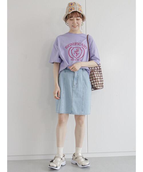 ehka sopo（エヘカソポ）の「カレッジロゴ刺繍Tシャツ（ニット/セーター・レディース・パープル/オフホワイト/キナリ・ﾌﾘ-）」の20枚目の写真