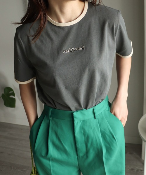 COURO(コウロ)の「刺繍リンガーTシャツ(Tシャツ/カットソー・レディース・オフホワイト/ブラック/オレンジ/グリーン/チャコールグレー/イエロー・FREE)」の5枚目の写真