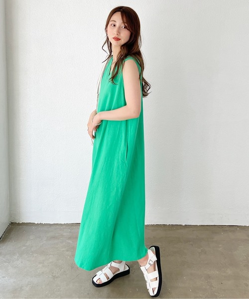 Shelly island(シェリーアイランド)の「コットンエンボスVネックロングワンピース(ワンピース・レディース・ブラック/オレンジ/グリーン・M)」の13枚目の写真