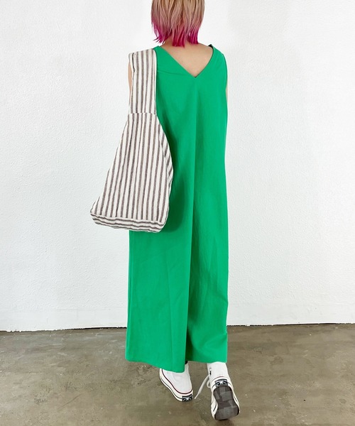 Shelly island(シェリーアイランド)の「コットンエンボスVネックロングワンピース(ワンピース・レディース・ブラック/オレンジ/グリーン・M)」の16枚目の写真