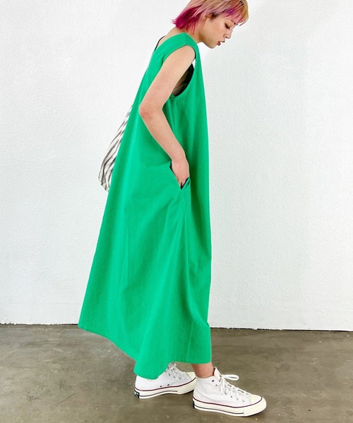 Shelly island(シェリーアイランド)の「コットンエンボスVネックロングワンピース(ワンピース・レディース・ブラック/オレンジ/グリーン・M)」の17枚目の写真