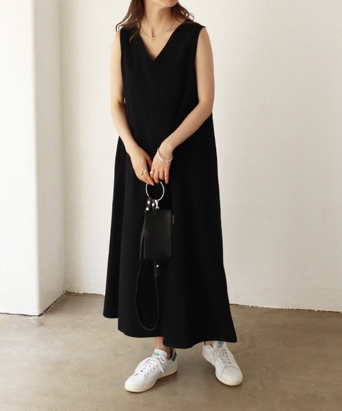 Shelly island(シェリーアイランド)の「コットンエンボスVネックロングワンピース(ワンピース・レディース・ブラック/オレンジ/グリーン・M)」の20枚目の写真