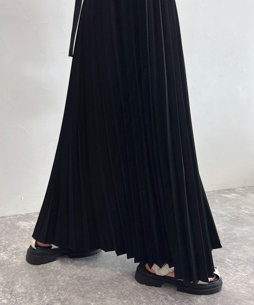 PAGEBOY（ページボーイ）の「CORE / メランジプリーツスカート（スカート・レディース・ブラック/グレー・FREE）」の4枚目の写真
