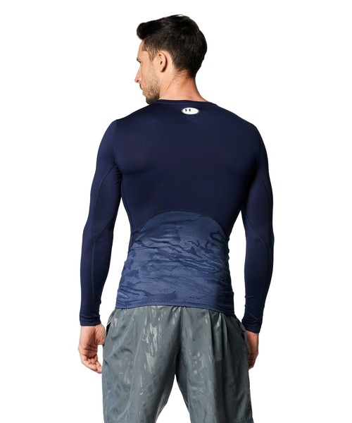 UNDER ARMOUR(アンダーアーマー)の「UAコールドギアアーマー クルー ノベルティ シャツ(トレーニング/メンズ)(Tシャツ/カットソー・メンズ・グレー/ブラック/ダークグリーン/ネイビー・M/XXL/L/3XL/XL/S)」の18枚目の写真