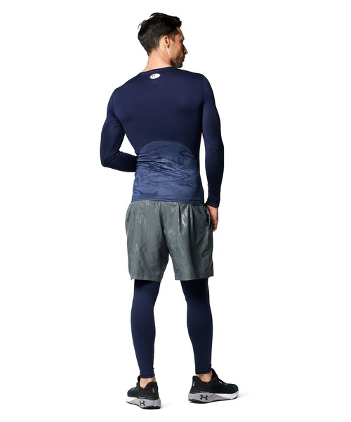 UNDER ARMOUR(アンダーアーマー)の「UAコールドギアアーマー クルー ノベルティ シャツ(トレーニング/メンズ)(Tシャツ/カットソー・メンズ・グレー/ブラック/ダークグリーン/ネイビー・M/XXL/L/3XL/XL/S)」の16枚目の写真