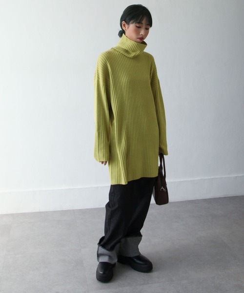 Chillfar（チルファー）の「７Gタートルロングニットプルオーバー（ニット/セーター・レディース・黄緑系/グレイッシュベージュ/ブラック/ブルー・FREE）」の21枚目の写真