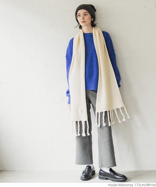 coca(coca)(コカ)の「もこもこタッセルマフラー(マフラー・レディース・ホワイト/ブラウン/ブラック・ONE SIZE)」の5枚目の写真