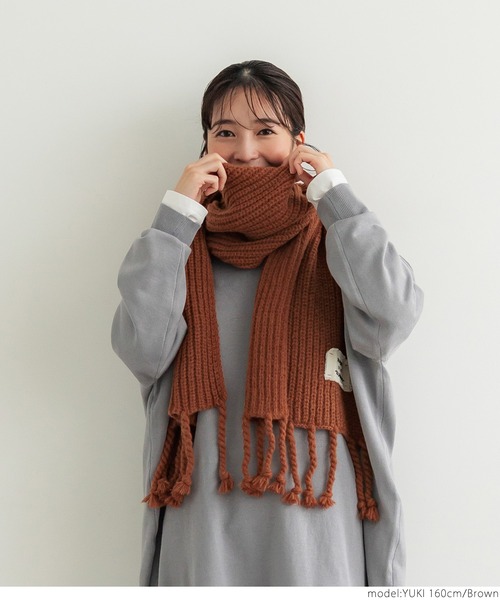coca(coca)(コカ)の「もこもこタッセルマフラー(マフラー・レディース・ホワイト/ブラウン/ブラック・ONE SIZE)」の16枚目の写真