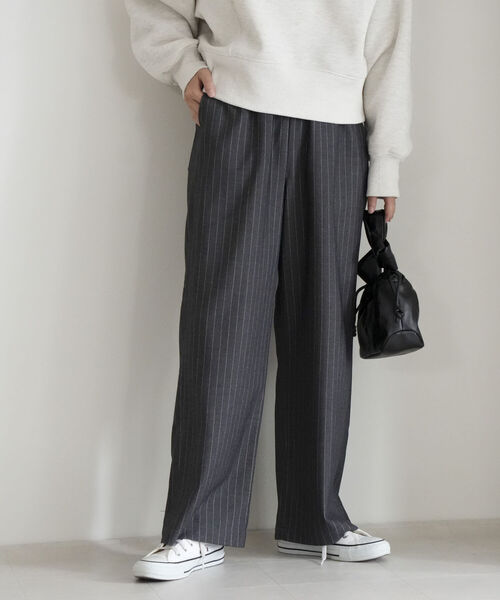 fredy emue(フレディエミュ)の「ストライプイージーセミワイドパンツ(その他パンツ・レディース・ブラック系その他/グレー系その他・38/36)」の1枚目の写真
