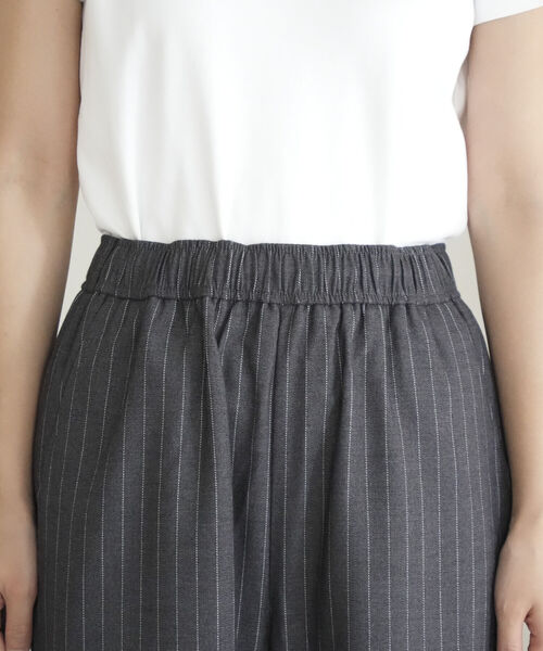 fredy emue(フレディエミュ)の「ストライプイージーセミワイドパンツ(その他パンツ・レディース・ブラック系その他/グレー系その他・38/36)」の15枚目の写真