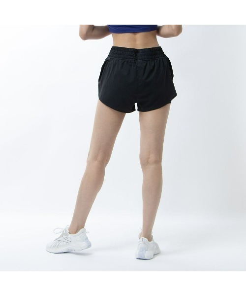 Reebok（リーボック）の「ワークアウト ラン 2 イン 1 ショートパンツ / WOR Run 2 in 1 Short （ブラック）（その他パンツ・レディース・ブラック・L/A/M/S/XL）」の3枚目の写真