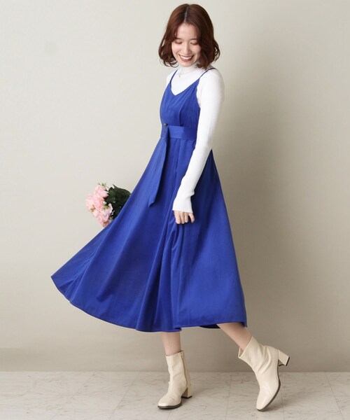 ITS'DEMO（イッツデモ）の「【ウエストマークでバランス抜群/微光沢】コーデュロイキャミワンピース（ワンピース・レディース・ブラウン系その他/アイボリー/ブルー・00）」の3枚目の写真