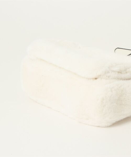 KOBE LETTUCE（コウベレタス）の「2wayエコファーハンドバッグ（ハンドバッグ・レディース・グレイッシュベージュ/ブラック/オフホワイト・FREE）」の15枚目の写真