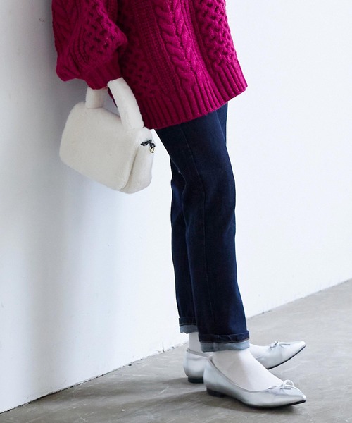 KOBE LETTUCE（コウベレタス）の「2wayエコファーハンドバッグ（ハンドバッグ・レディース・グレイッシュベージュ/ブラック/オフホワイト・FREE）」の4枚目の写真