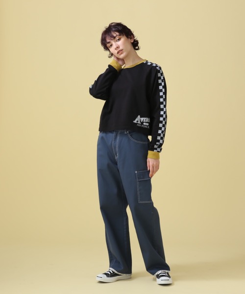 AVIREX（アヴィレックス）の「BI-COLOR LOGO GRAPHIC TOPS/ バイカラーロゴグラフィックトップス（Tシャツ/カットソー・レディース・ブラック/オフホワイト・FREE）」の6枚目の写真