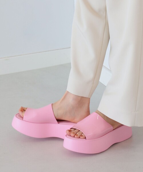 Ray BEAMS（レイビームス）の「Melissa / Becky（サンダル・レディース・ブラック/ピンク・36/37/38/39）」の2枚目の写真