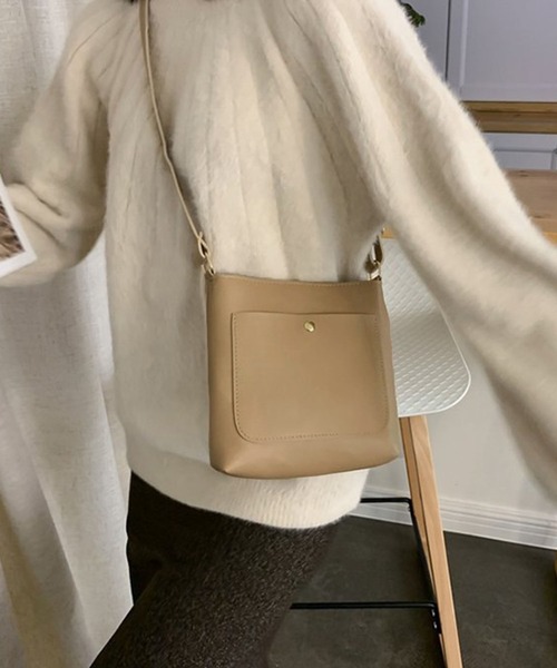 EPICKS（エピックス）の「シンプルボタンショルダーバッグ（ショルダーバッグ・レディース・ホワイト/ベージュ/ブラック/ブラウン・F）」の16枚目の写真