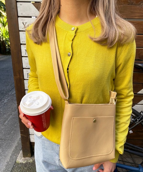 EPICKS（エピックス）の「シンプルボタンショルダーバッグ（ショルダーバッグ・レディース・ホワイト/ベージュ/ブラック/ブラウン・F）」の19枚目の写真