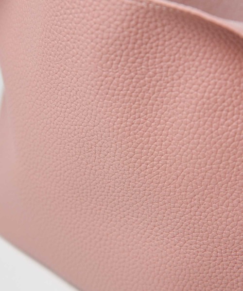 folka(フォルカ)の「3- PUレザー タッセルバッグ SMサイズ(ハンドバッグ・レディース・ライトグレー/グレー/ベージュ/ブラック/ブラウン/ホワイト/グリーン/ピンク/ワインレッド/ライトブルー/ブルー・ONE SIZE)」の19枚目の写真