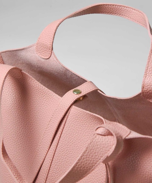 folka(フォルカ)の「3- PUレザー タッセルバッグ SMサイズ(ハンドバッグ・レディース・ライトグレー/グレー/ベージュ/ブラック/ブラウン/ホワイト/グリーン/ピンク/ワインレッド/ライトブルー/ブルー・ONE SIZE)」の20枚目の写真