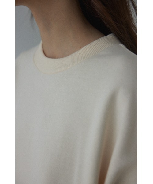 Instagram人気 ブラックbyマウジー ホワイトスウェットトップス BLACK BY MOUSSY（ブラックバイマウジー）の「squeeze sweat