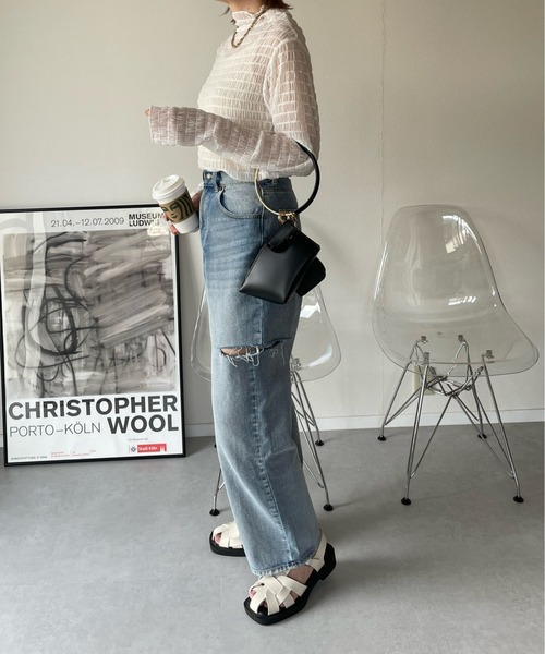 y/m by misato(イムバイミサト)の「シャーリングシアーハイネックトップス(Tシャツ/カットソー・レディース・ブラック/オフホワイト・FREE)」の3枚目の写真