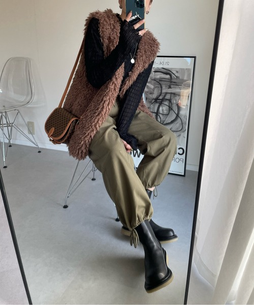 y/m by misato(イムバイミサト)の「シャーリングシアーハイネックトップス(Tシャツ/カットソー・レディース・ブラック/オフホワイト・FREE)」の4枚目の写真