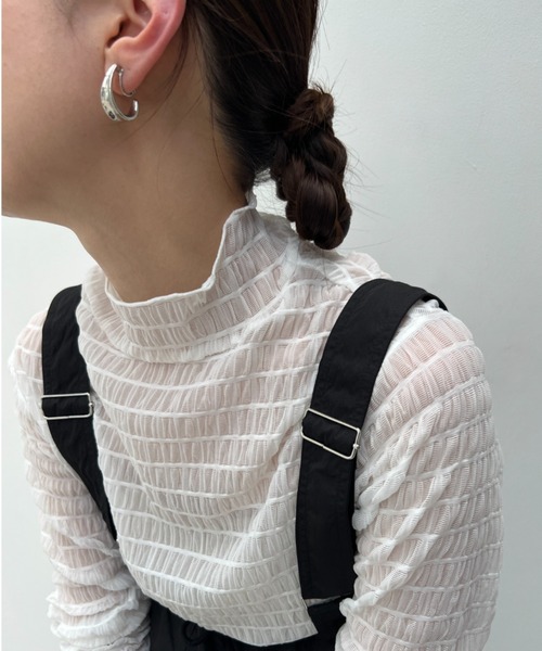 y/m by misato(イムバイミサト)の「シャーリングシアーハイネックトップス(Tシャツ/カットソー・レディース・ブラック/オフホワイト・FREE)」の17枚目の写真