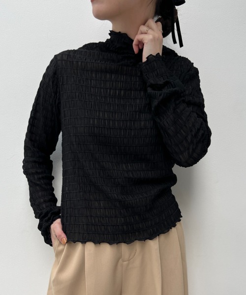 y/m by misato(イムバイミサト)の「シャーリングシアーハイネックトップス(Tシャツ/カットソー・レディース・ブラック/オフホワイト・FREE)」の18枚目の写真
