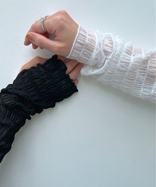 y/m by misato(イムバイミサト)の「シャーリングシアーハイネックトップス(Tシャツ/カットソー・レディース・ブラック/オフホワイト・FREE)」の10枚目の写真
