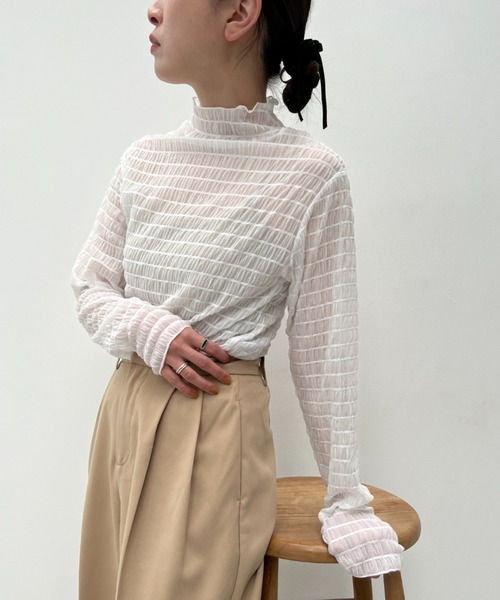 y/m by misato(イムバイミサト)の「シャーリングシアーハイネックトップス(Tシャツ/カットソー・レディース・ブラック/オフホワイト・FREE)」の22枚目の写真