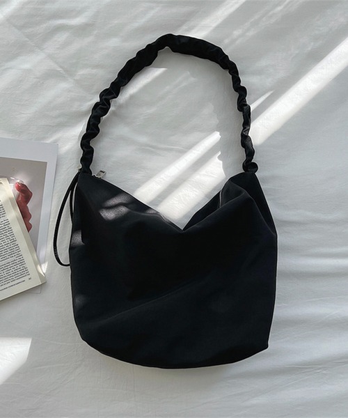 Chaco closet（チャコ クローゼット）の「ナイロン＆ポコポコジャガード2WAYドローコードショルダートートバッグ（ショルダーバッグ・レディース・グリーン/ホワイト系その他/ホワイト/ブラック系その他/ブラック・FREE）」の18枚目の写真