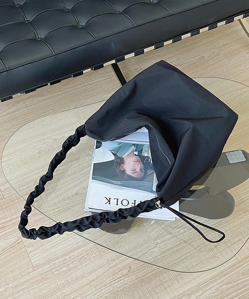 Chaco closet（チャコ クローゼット）の「ナイロン＆ポコポコジャガード2WAYドローコードショルダートートバッグ（ショルダーバッグ・レディース・グリーン/ホワイト系その他/ホワイト/ブラック系その他/ブラック・FREE）」の19枚目の写真