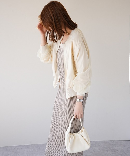 IAMUSE(アイアミューズ)の「ギンガムニット配色パイピングワンピース S0909【IAMUSE】(ワンピース・レディース・ブラック/モカ・FREE)」の20枚目の写真