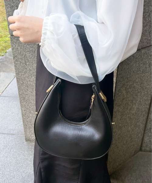 apres jour（アプレジュール）の「【apres jour×ARIAZ】ハーフムーンハンドバッグ（ハンドバッグ・レディース・ブラック/オフホワイト・FREE）」の3枚目の写真