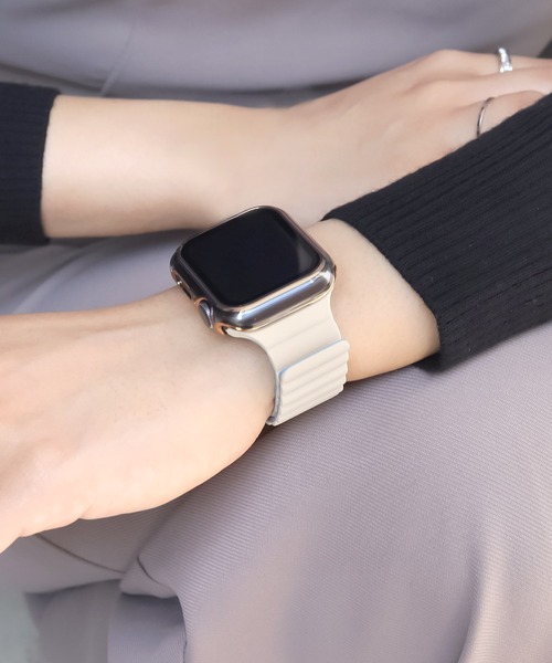 Urban Coral（アーバンコーラル）の「Apple Watch Band / アップルウォッチ バンド マグネットシリコンバンド  / Urban Coral（デジタル腕時計・レディース・ブラック系その他/ピンク/ブルー系その他3/オレンジ系その他3/ブラック/ライトグレー系/オレンジ系その他/オレンジ系その他2/オレンジ系その他4/ブルー系その他2/オレンジ系その他5/ホワイト×ブラック/ブラウン系その他/ブルー系その他/チョコ/ゴールド系その他・40mm）」の7枚目の写真
